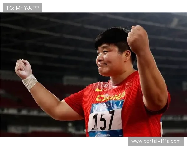 富源县校园体育联赛铅球赛场,初中女生董昕雅分享每日训练心得 富源县校园体育联赛铅球赛场,初中女生董昕雅分享每日训练心得